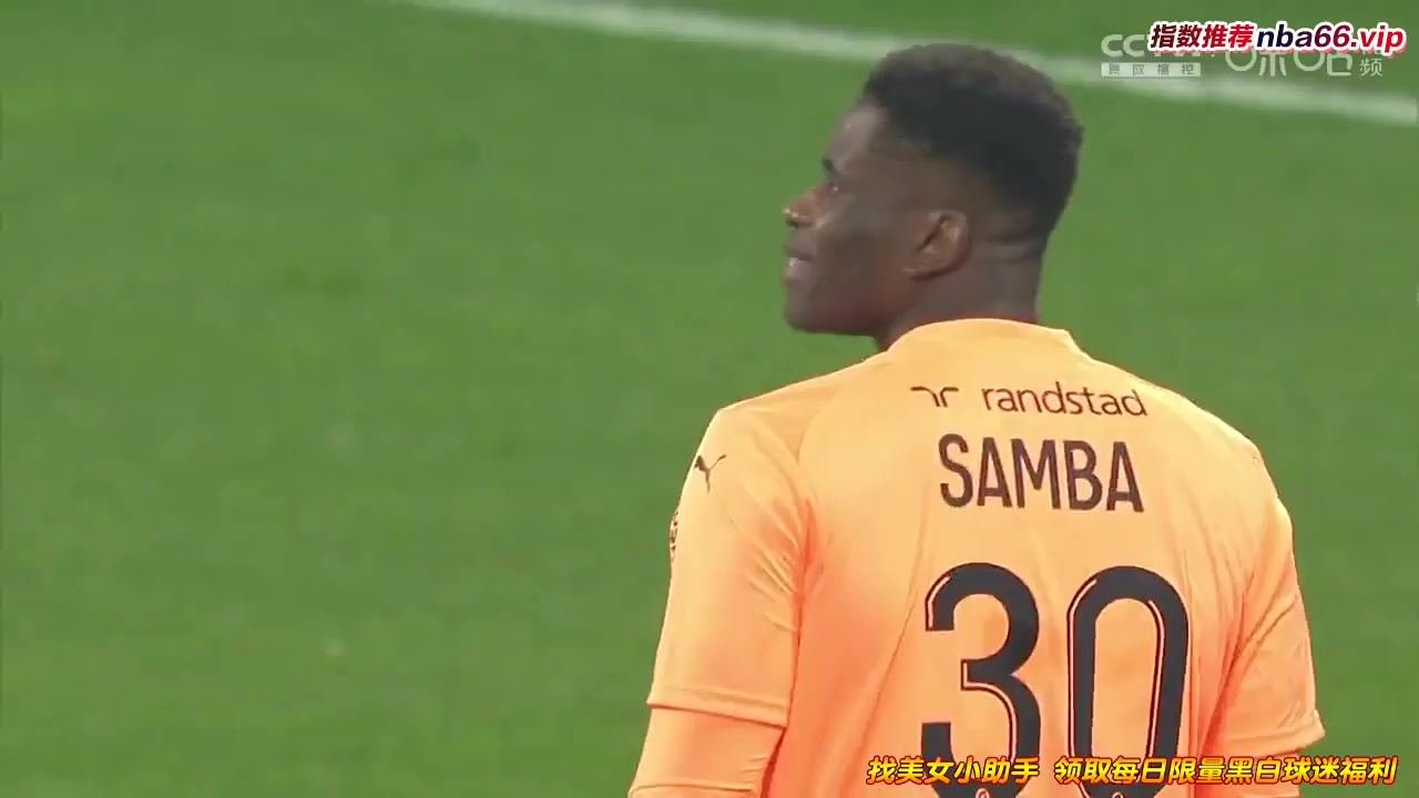 11 Lyon Vs Lens 22 skor gol , skor 1:0