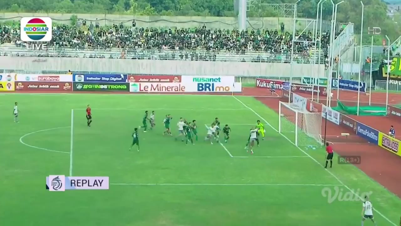 IDN ISL Persebaya Surabaya Vs Persib Bandung 78 phút Riswan LauhimVào, ghi bàn 2:1