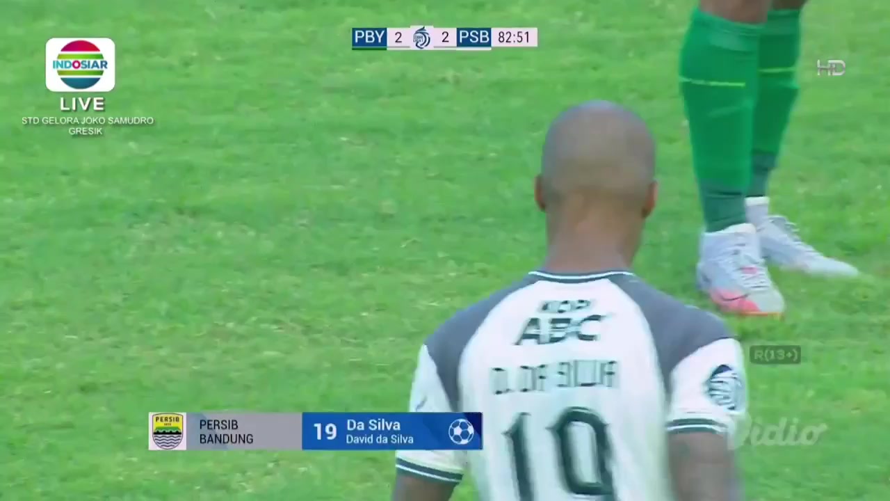 IDN ISL Persebaya Surabaya Vs Persib Bandung David Aparecido da Silva Goal in 84 min, Score 2:2