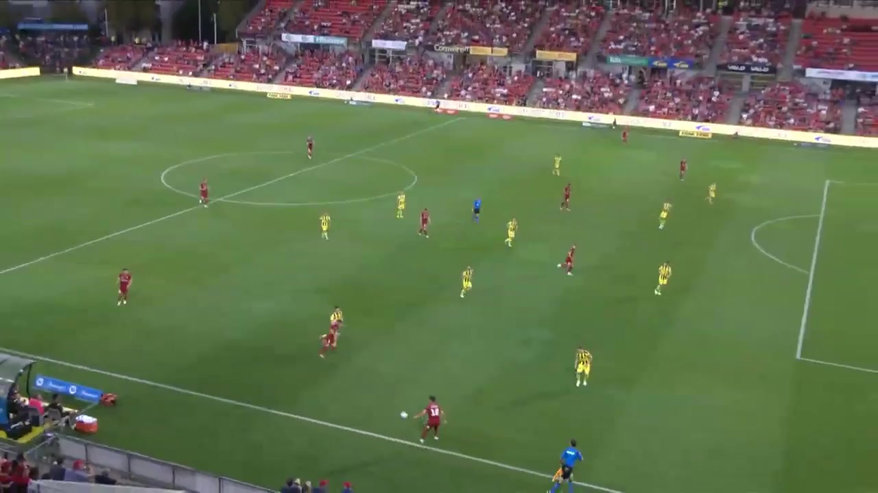 AUS D1 Adelaide United Vs Wellington Phoenix Scott Wootton Goal in 15 min, Score 1:0