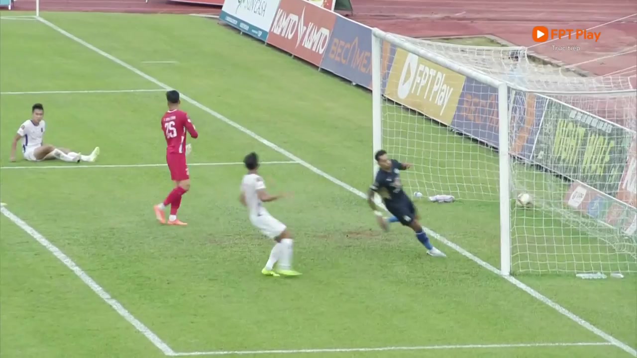 V.League 1 Becamex Binh Duong Vs Hoang Anh Gia Lai  Goal in 30 min, Score 1:2